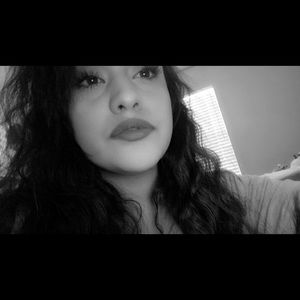 Meet your Posher, Clarissa